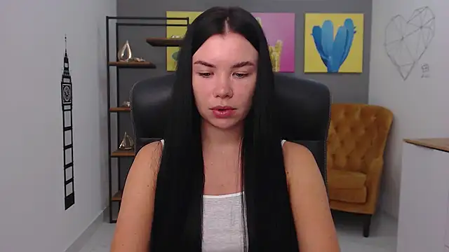 MadisonGomes online show from 10.24.25