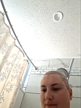 Snapshot of MilfyMrsRobinson chatting on 05.05.26 MilfyMrsRobinson online show from 05.05.26
