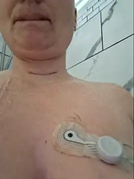 Snapshot of MilfyMrsRobinson chatting on 05.06.26 MilfyMrsRobinson online show from 05.06.26