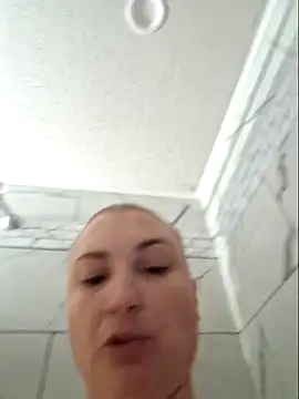 Snapshot of MilfyMrsRobinson chatting on 05.08.26 MilfyMrsRobinson online show from 05.08.26