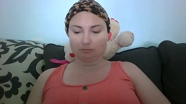 Snapshot of MilfyMrsRobinson chatting on 06.05.26 MilfyMrsRobinson online show from 06.05.26