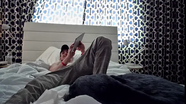 Snapshot of RyleyRydes chatting on 12.12.24 RyleyRydes online show from 12.12.24