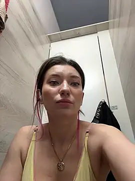 MooonReal online show from 01.04.25