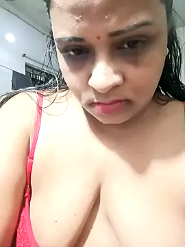 Snapshot of Love_Jenny chatting on 01.01.25 Love Jenny online show from 01.01.25