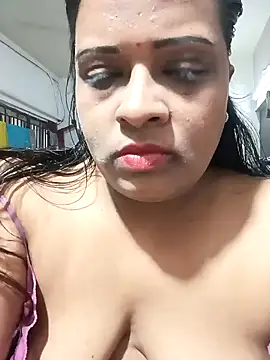 Snapshot of Love_Jenny chatting on 01.05.25 Love Jenny online show from 01.05.25