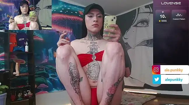 Snapshot of charlotbelucci_ chatting on 03.10.25 charlotbelucci online show from 03.10.25