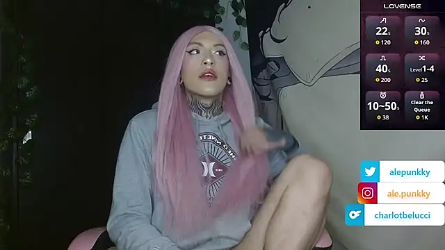 Snapshot of charlotbelucci_ chatting on 09.12.25 charlotbelucci online show from 09.12.25