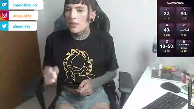 Snapshot of charlotbelucci_ chatting on 10.16.25 charlotbelucci online show from 10.16.25