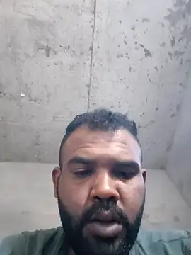 Snapshot of ListedLoin chatting on 10.11.25 ListedLoin online show from 10.11.25