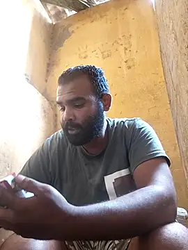 Snapshot of ListedLoin chatting on 11.11.25 ListedLoin online show from 11.11.25