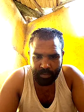 Snapshot of ListedLoin chatting on 11.12.25 ListedLoin online show from 11.12.25