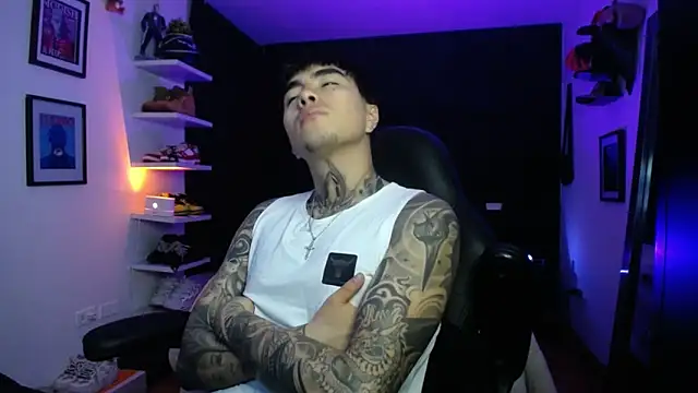 Snapshot of jung_dragon chatting on 10.06.25 jung dragon online show from 10.06.25