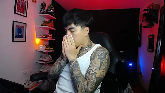 Snapshot of jung_dragon chatting on 10.15.25 jung dragon online show from 10.15.25