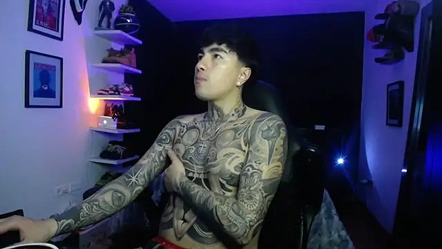 Snapshot of jung_dragon chatting on 11.12.25 jung dragon online show from 11.12.25