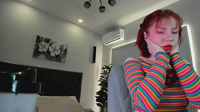 Snapshot of Love_is_Lola chatting on 03.14.25 Love is Lola online show from 03.14.25