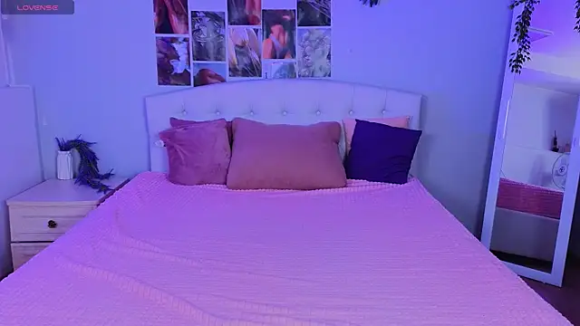 Snapshot of JessicaCartier chatting on 03.05.25 JessicaCartier online show from 03.05.25