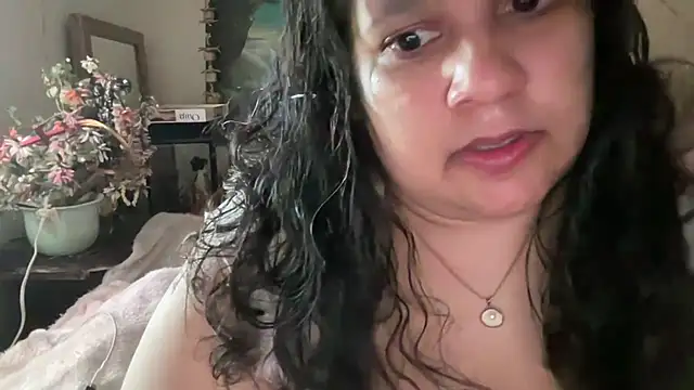 Snapshot of MelanieFawker chatting on 10.12.25 MelanieFawker online show from 10.12.25