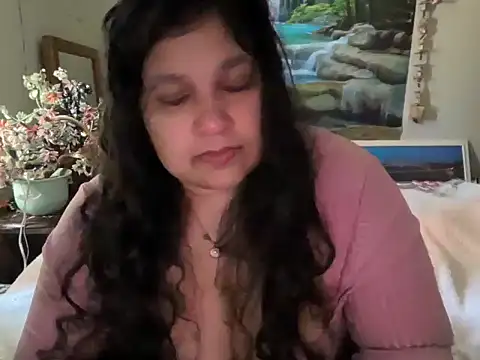 Snapshot of MelanieFawker chatting on 10.30.25 MelanieFawker online show from 10.30.25