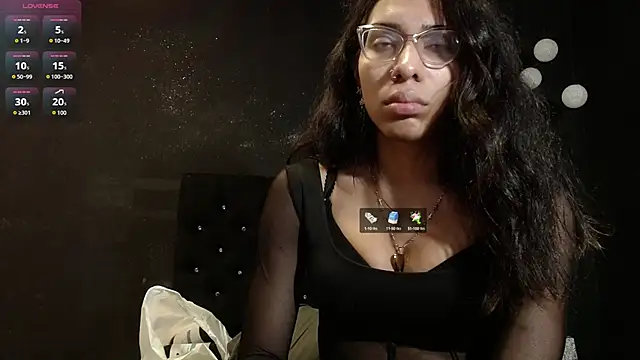 Snapshot of EmilyGomezLS chatting on 03.03.25 EmilyGomezLS online show from 03.03.25