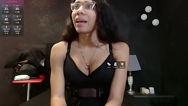 Snapshot of EmilyGomezLS chatting on 03.13.25 EmilyGomezLS online show from 03.13.25