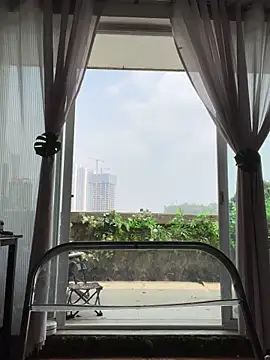 Eliza-E online show from 04.19.26