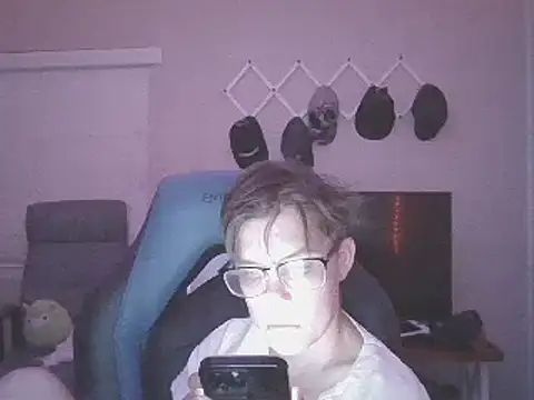 Snapshot of KaliSnow199623 chatting on 01.10.25 KaliSnow199623 online show from 01.10.25