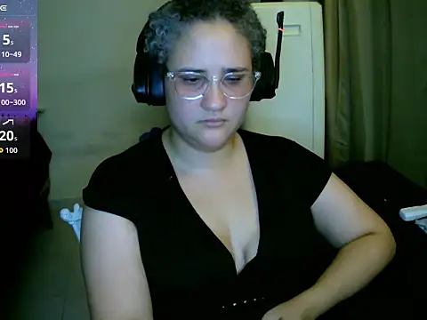 Snapshot of lolalicious_758 chatting on 09.12.25 lolalicious 758 online show from 09.12.25