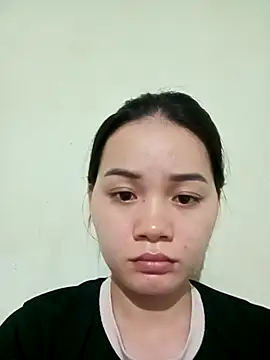 Ngoc-Trinh online show from 11.23.25