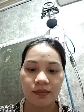 Ngoc-Trinh online show from 07.20.26