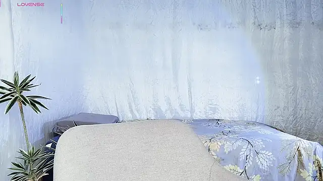 I Am Boo online show from 04.17.26