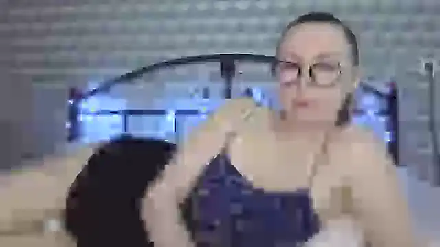  Leslyy Solo 1 online show from 02.17.25