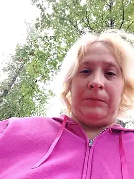 Snapshot of Icedcoffee2024 chatting on 10.07.25 Icedcoffee2024 online show from 10.07.25