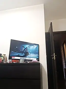 Snapshot of hugebobbs chatting on 10.09.25 hugebobbs online show from 10.09.25