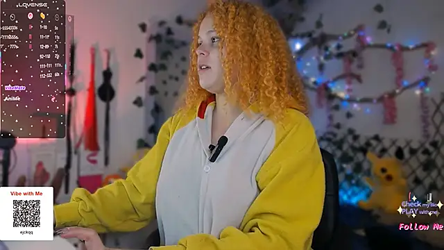 Snapshot of Alaska_colors7 chatting on 10.11.25 Alaska colors7 online show from 10.11.25