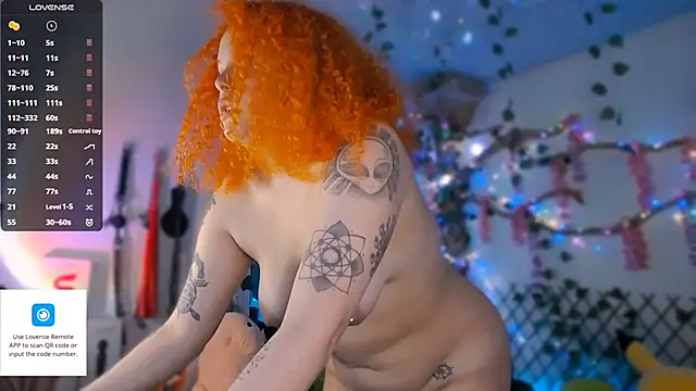 Snapshot of Alaska_colors7 chatting on 10.19.25 Alaska colors7 online show from 10.19.25