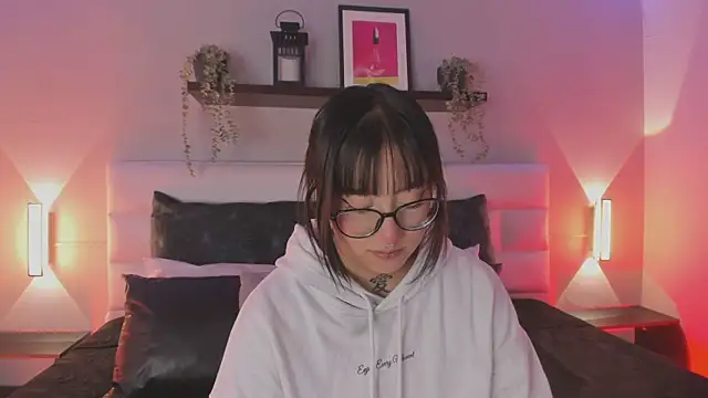 sofi bakerr online show from 04.02.26