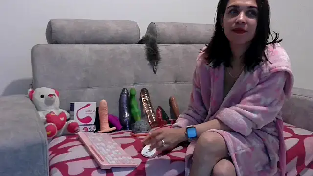 PenelopeHot 91 online show from 12.18.25