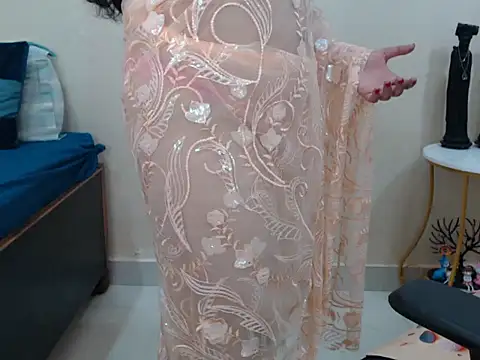 Snapshot of Inviting_Aanya chatting on 01.24.25 Inviting Aanya online show from 01.24.25