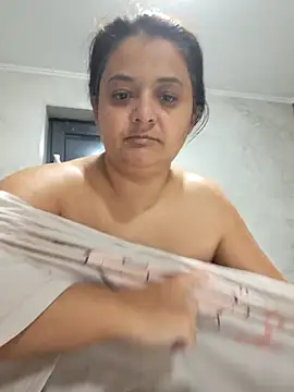 Snapshot of sarahhh1987 chatting on 11.07.25 sarahhh1987 online show from 11.07.25