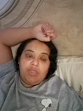 Snapshot of sarahhh1987 chatting on 11.08.25 sarahhh1987 online show from 11.08.25