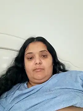 Snapshot of sarahhh1987 chatting on 11.12.25 sarahhh1987 online show from 11.12.25