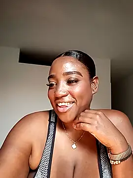 Snapshot of Perlasexyu1 chatting on 10.15.25 Perlasexyu1 online show from 10.15.25