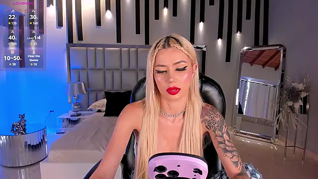 HannaConnor  online show from 04.03.26