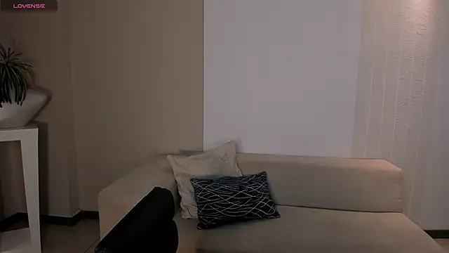 BellaRose X online show from 04.22.26