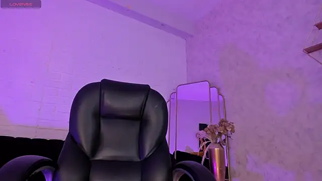 ViolettHansson online show from 10.09.25