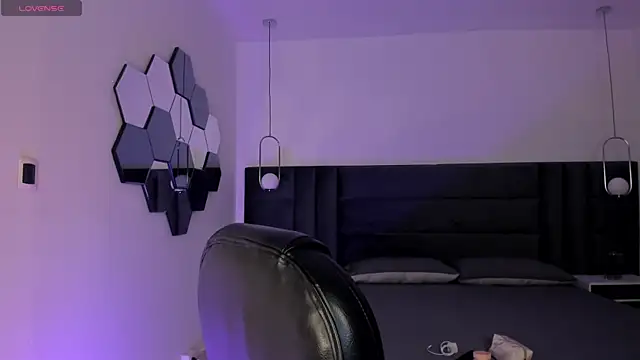 ViolettHansson online show from 02.06.26