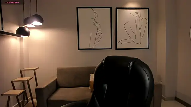 AliceHarper  online show from 10.29.25