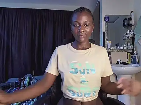 Snapshot of ebonyy_duchess chatting on 03.11.25 ebonyy duchess online show from 03.11.25