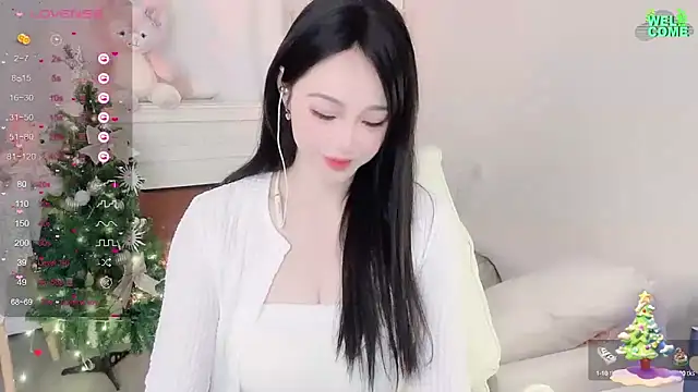 Snapshot of Kiss-18 chatting on 12.19.24 Kiss-18 online show from 12.19.24