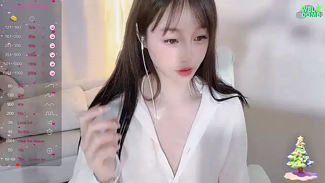 Snapshot of Kiss-18 chatting on 03.18.25 Kiss-18 online show from 03.18.25